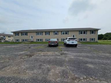 Main picture of 769 W 61st St