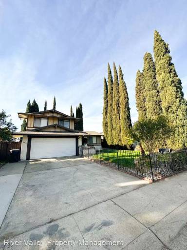 Main picture of 9813 Bexley Dr