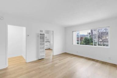 Main picture of 6454 Lexington Ave
