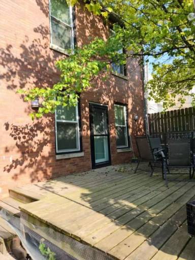 Main picture of 1927 N Humboldt Blvd