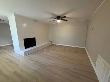 Main picture of 2608 E Cavett Dr