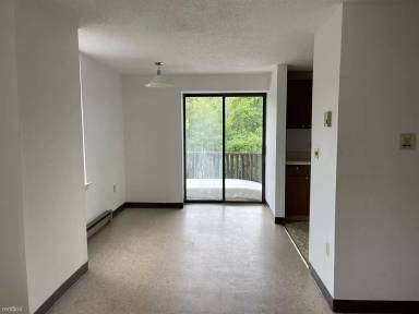 Main picture of 153 Main St