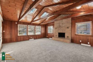 Main picture of 2575 17th Ave E