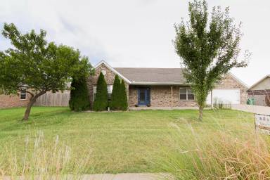 Main picture of 1280 Lariat Dr