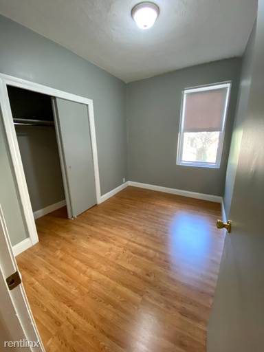 Main picture of 1862 Beacon St