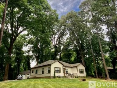 Main picture of 1035 Peyton Rd SW
