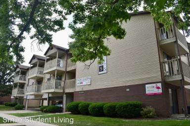 Main picture of 905 S Locust St