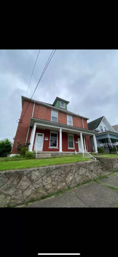Main picture of 310 Maryland Ave