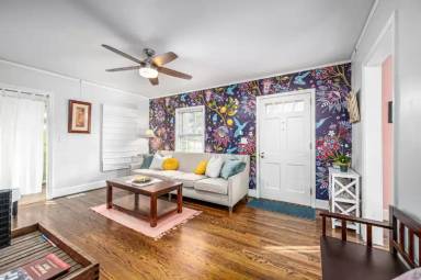 Main picture of 2613 Elgin St