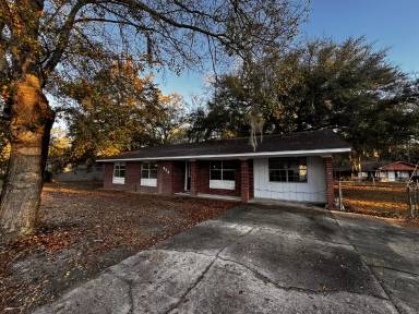 Main picture of 624 Parker Dr
