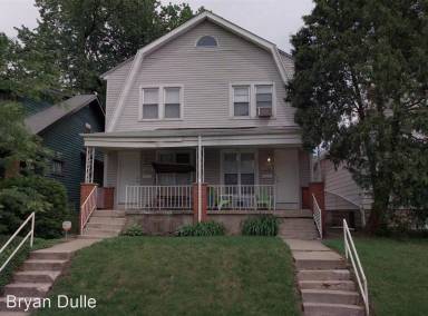 Main picture of 2444 Deming Ave