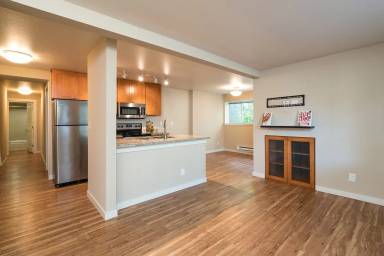 Main picture of 808 2nd Ave