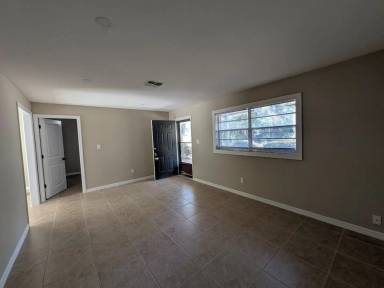 Main picture of 3351 N Bay Ave