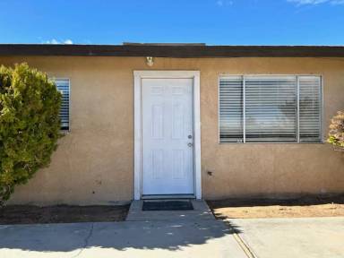 Main picture of 208 W Wilson Ave