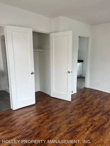 Main picture of 11887 Jefferson Blvd