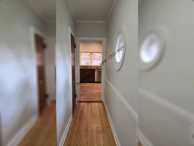 Main picture of 1611 W 105th Pl