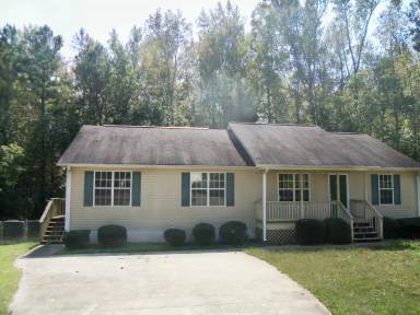 Main picture of 176 Pepperidge Ln