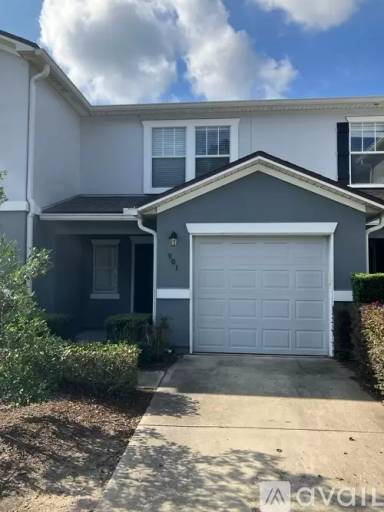 Main picture of 901 S Black Cherry Dr