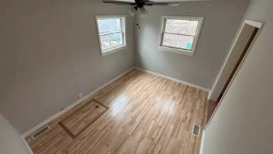 Main picture of 30 E Oak St