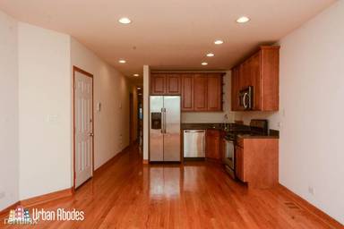 Main picture of 2502 N Southport Ave