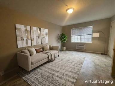 Main picture of 200 Golfview Dr