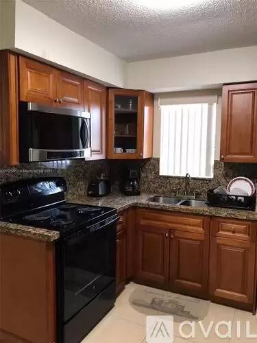 Main picture of 4625 SW 65th Ave