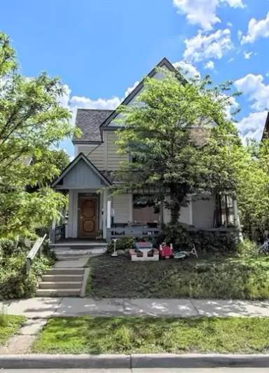 Main picture of 3429 2nd Ave S