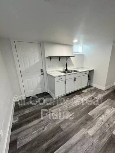 Main picture of 4120 Adams St