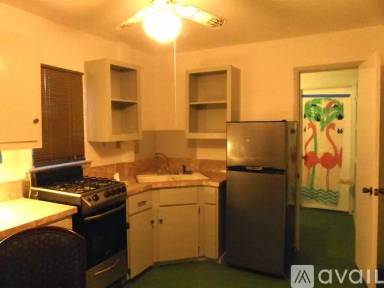 Main picture of 137 Oak Hill Ct