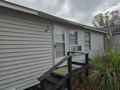 Main picture of 69 Lexington Dr