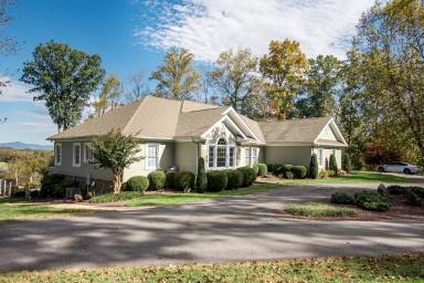 Main picture of 259 Golf Course Trl