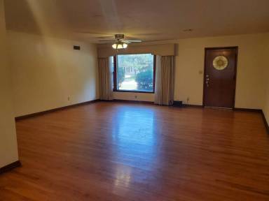 Main picture of 1127 W Brooks St