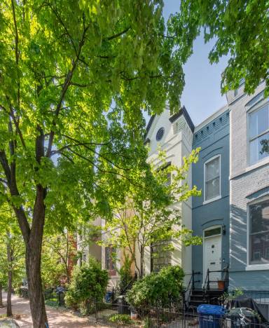 Main picture of 650 E St NE