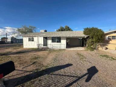 Main picture of 390 W Lindbergh Ave