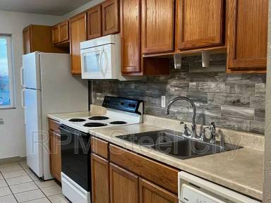 Main picture of 1719 Oakshire Ln