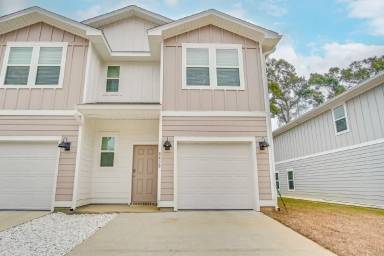 Main picture of 8438 Bluejack Dr
