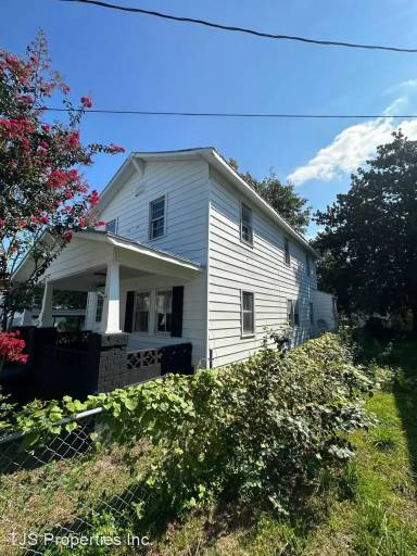 Main picture of 516 2nd Ave