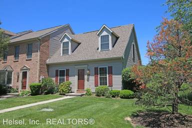 Main picture of 137 Hunters Ridge Dr