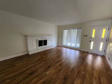 Main picture of 3694 S Bishop St