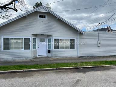 Main picture of 609 Military Dr