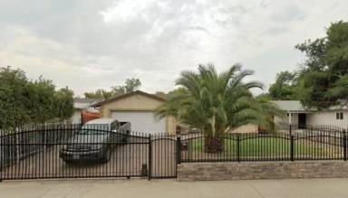 Main picture of 9878 Burline St