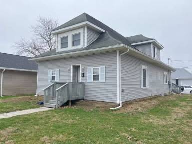 Main picture of 1101 S Purdum St