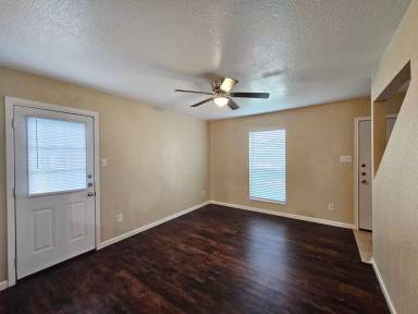 Main picture of 4100 Gus Dr