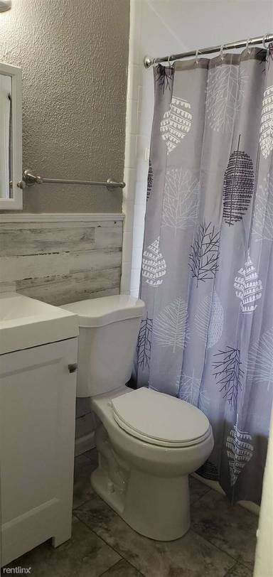 Main picture of 1226 Album St