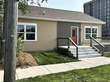 Main picture of 180 Houston Ave