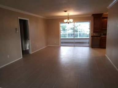 Main picture of 491 S Venice Blvd