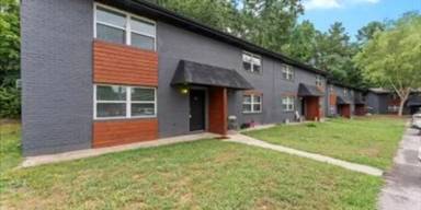 Main picture of 912 Donaldson Rd