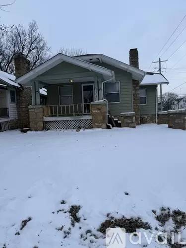 Main picture of 1201 SW Garfield Ave