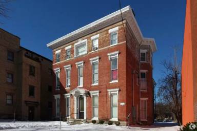 Main picture of 1022 S 4th St