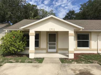 Main picture of 1701-15 Palmetto Ct